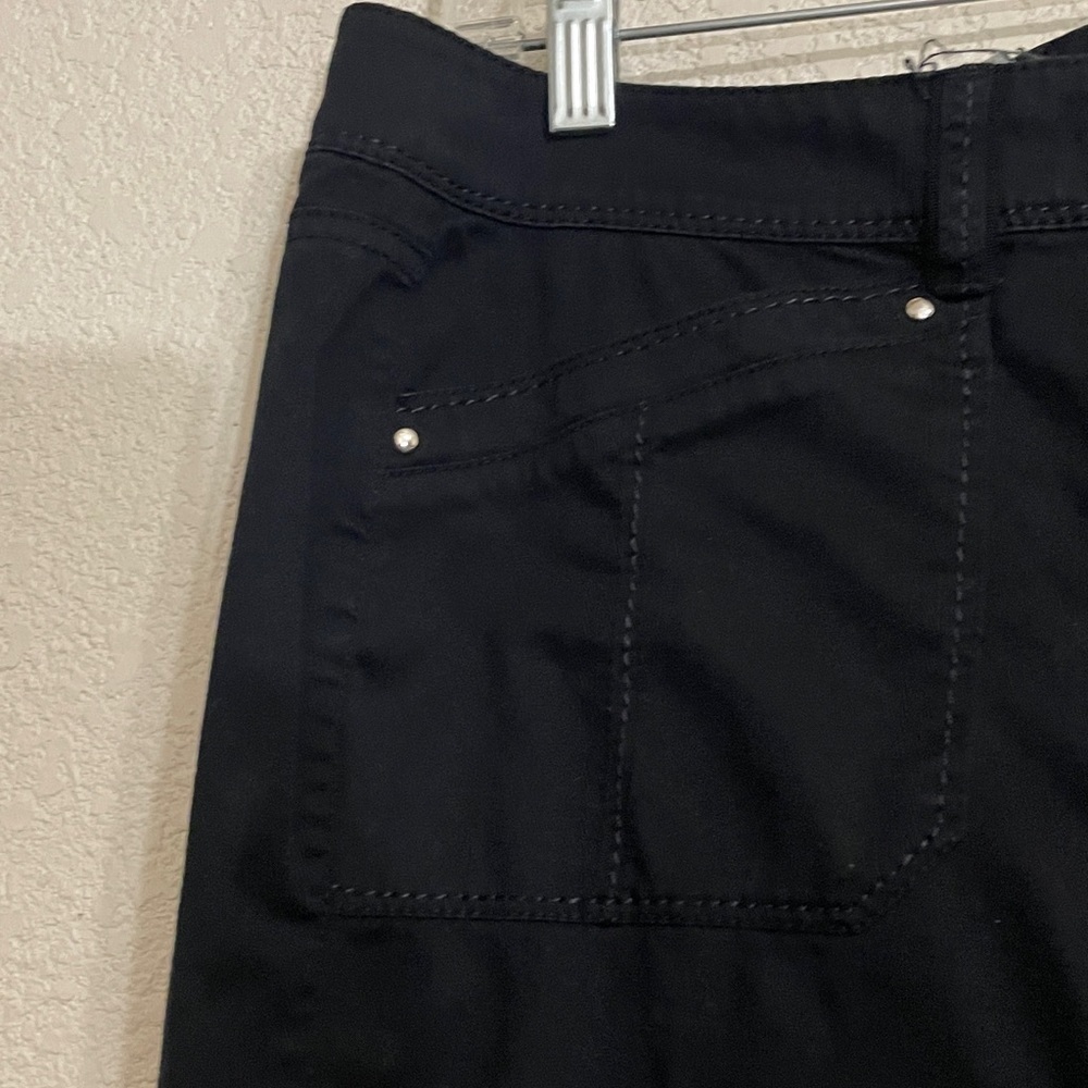 White House Black Market Women's Pants - Picture 4 of 9